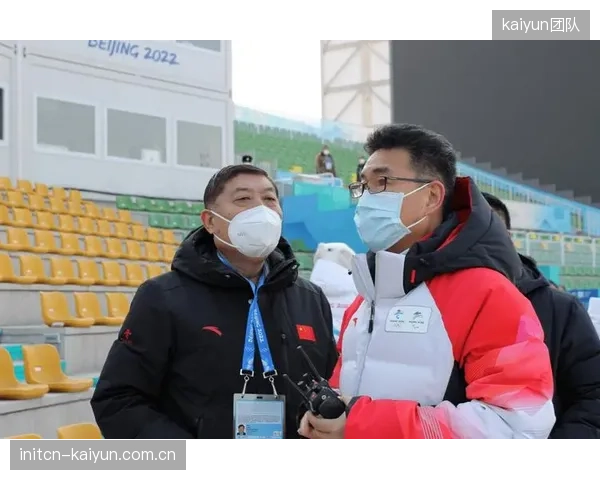 为何许多场馆在安保摄像头数量上“军备竞赛”，却忽视了运营和维护这些复杂系统所需专业人才的巨大缺口？